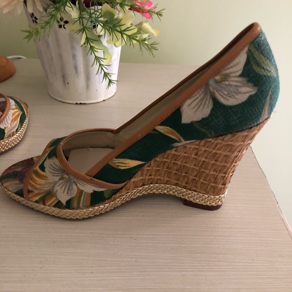 Anne Klein Shoes - Anne Klein Tropical Print peep toe wedges